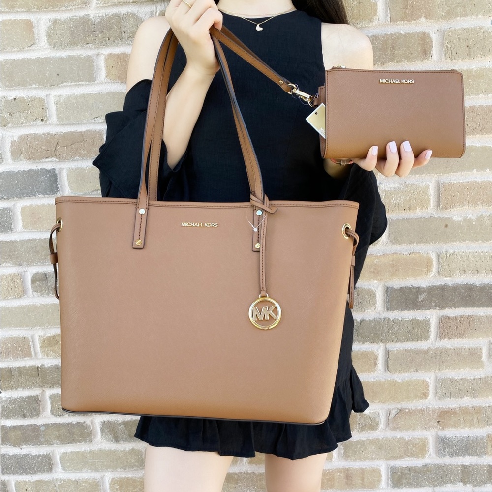 Gaby’sBags👜💕-NWT Michael Kors Tote&Wallet SET - Picture 2 of 7
